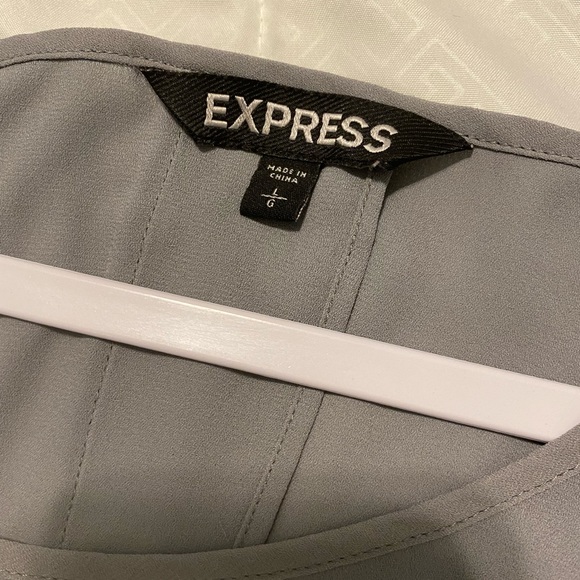 Express split back top - Picture 2 of 3